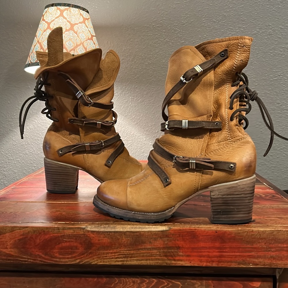 Freebird Cora boot size 10
